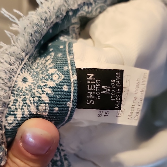 Shein patchwork pants - Picture 3 of 3